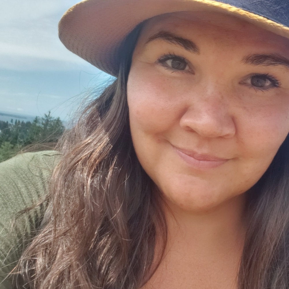 Meet your Posher, Laurie